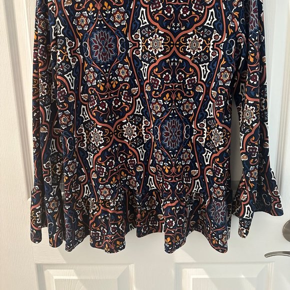 Top - Picture 2 of 3